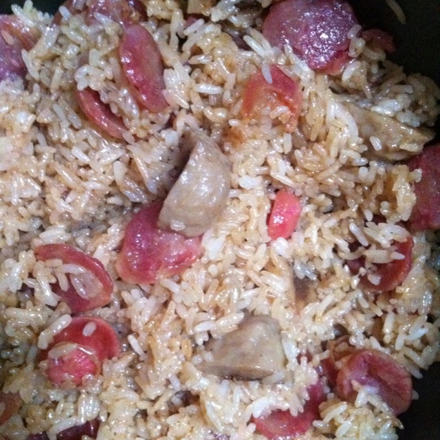 电饭锅版腊肠煲仔饭