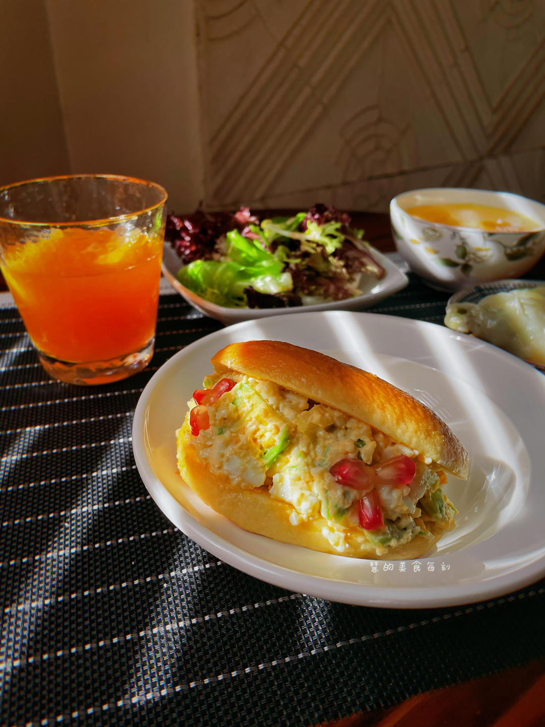 👍超赞❗️牛油果鸡蛋酱.贝果汉堡🍔