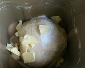 葡萄干苹果面包卷的做法 步骤2