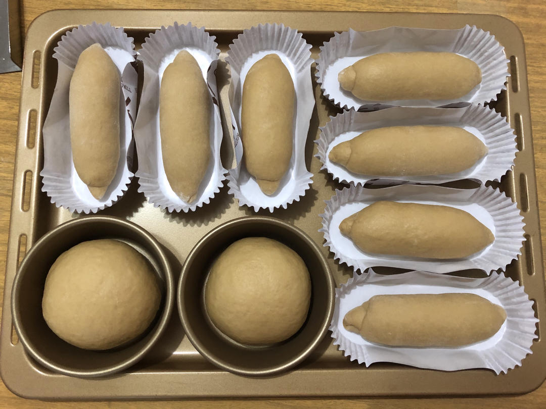 波兰种全麦面包黑芝麻全麦小面包汉堡面包胚