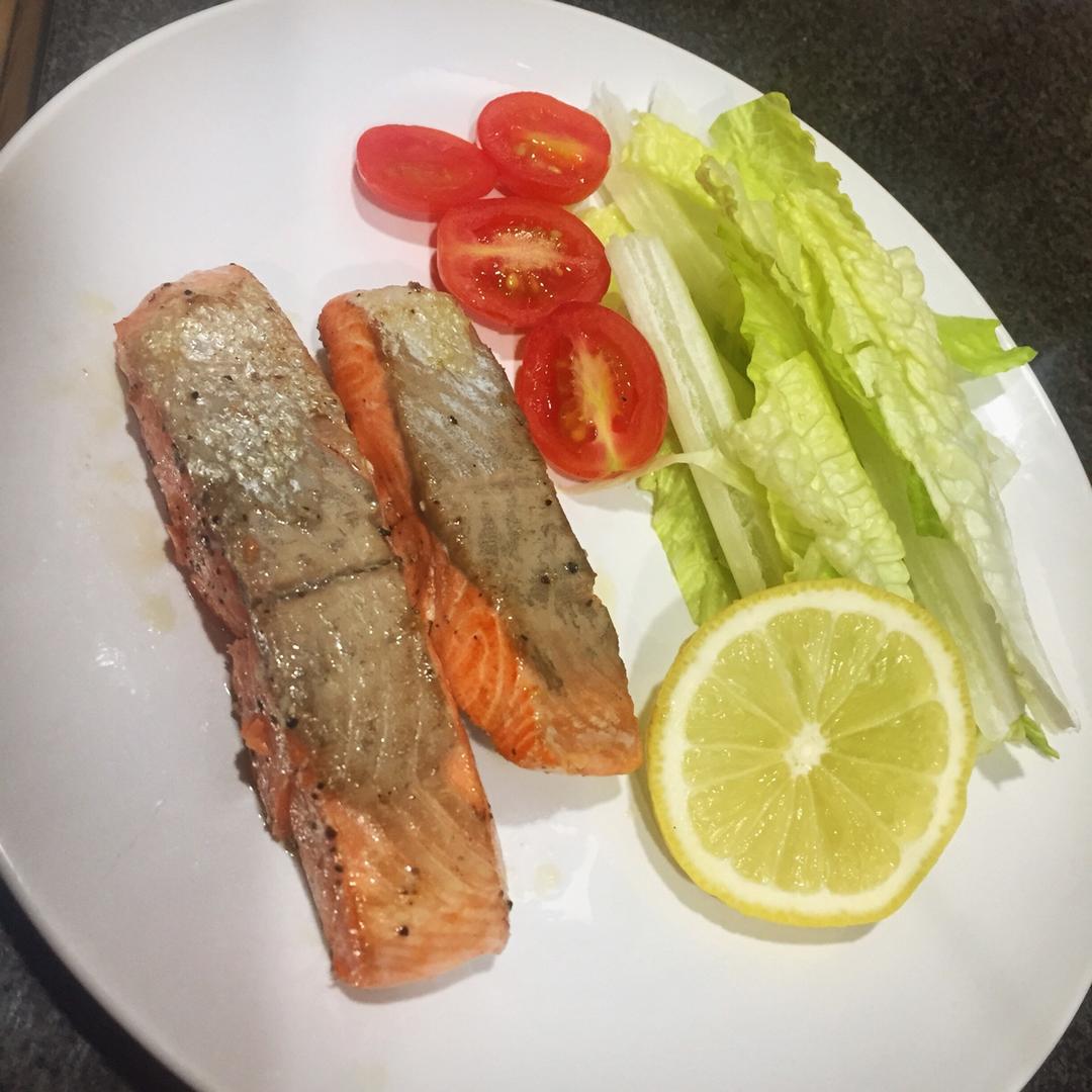 煎三文鱼