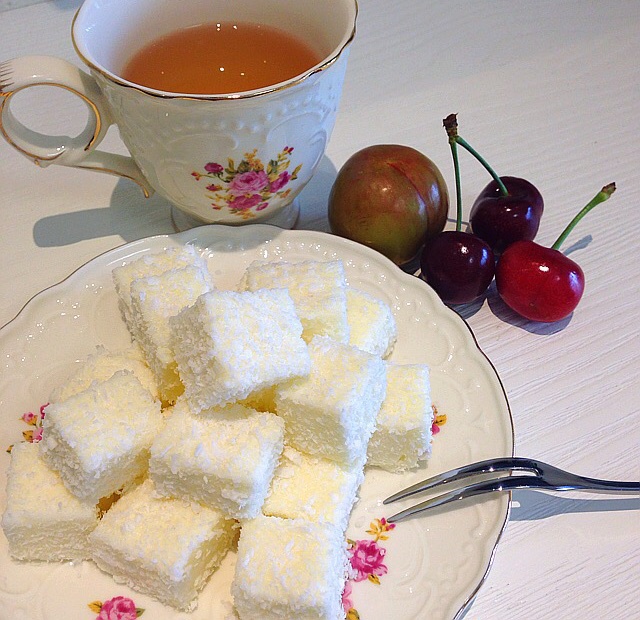 椰丝牛奶小方糕