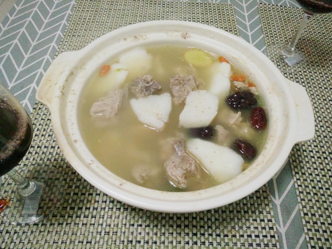 排骨山药汤