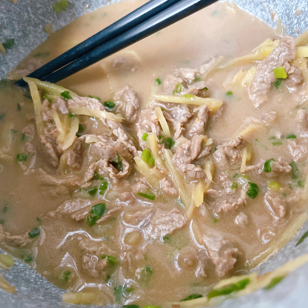 姜丝炒牛肉 十分钟快手菜 零厨艺 方便快捷又美味