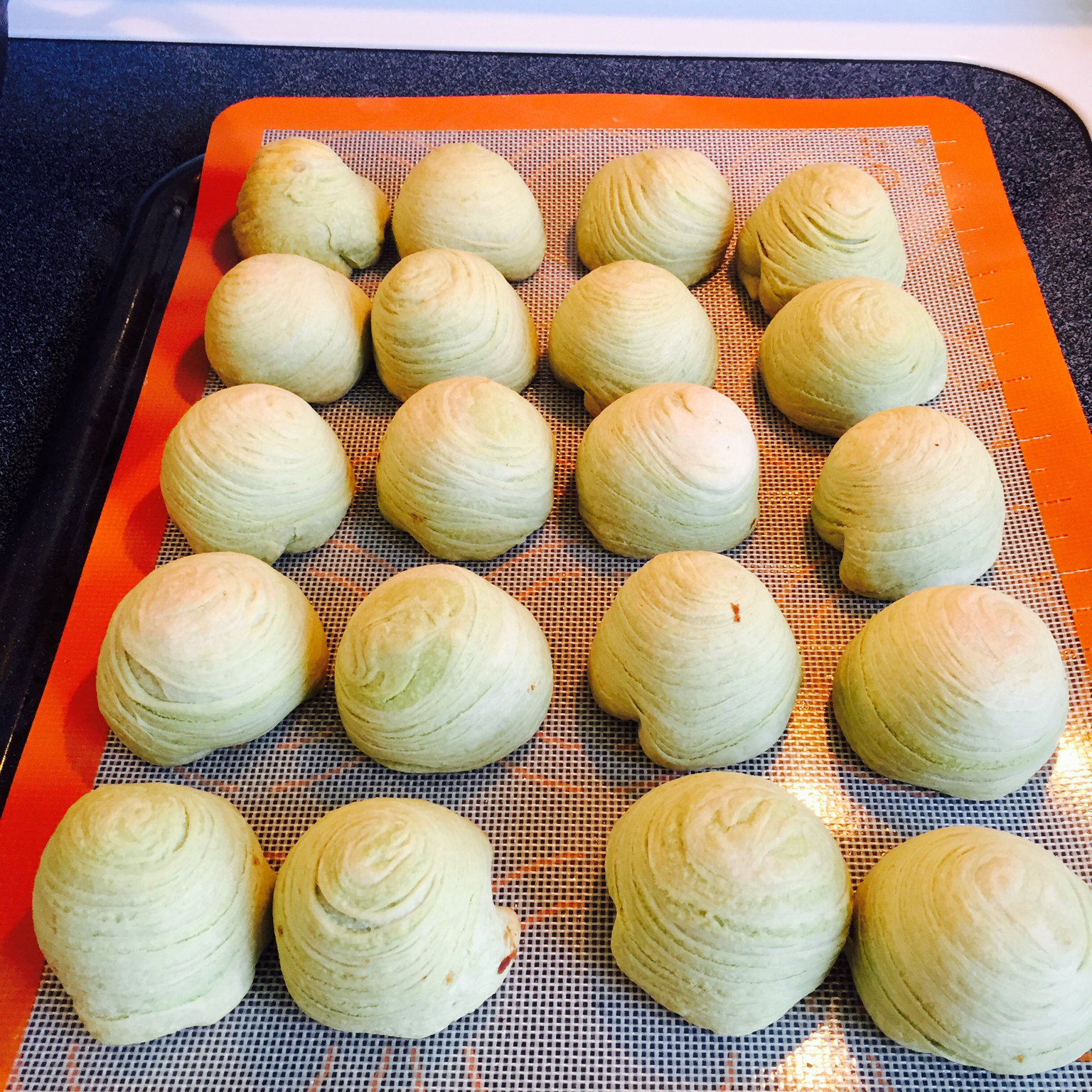 蛋黄酥~紫薯、抹茶、原味~花好月圆，中秋快乐~内附一次做六色蛋黄酥方法~