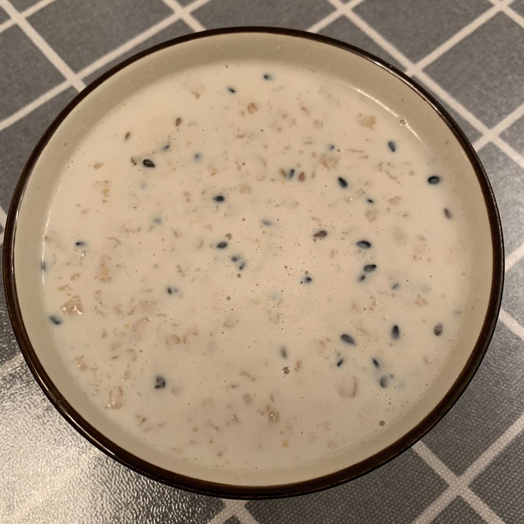 牛奶燕麦粥