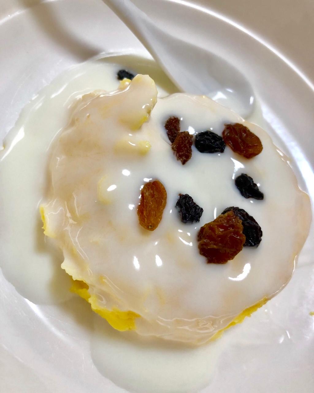 我爱emily做的懒人食|1分钟微波炉柠檬酸奶小蛋糕(无油低脂版)