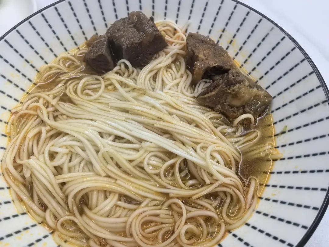 梁幼祥台湾牛肉面
