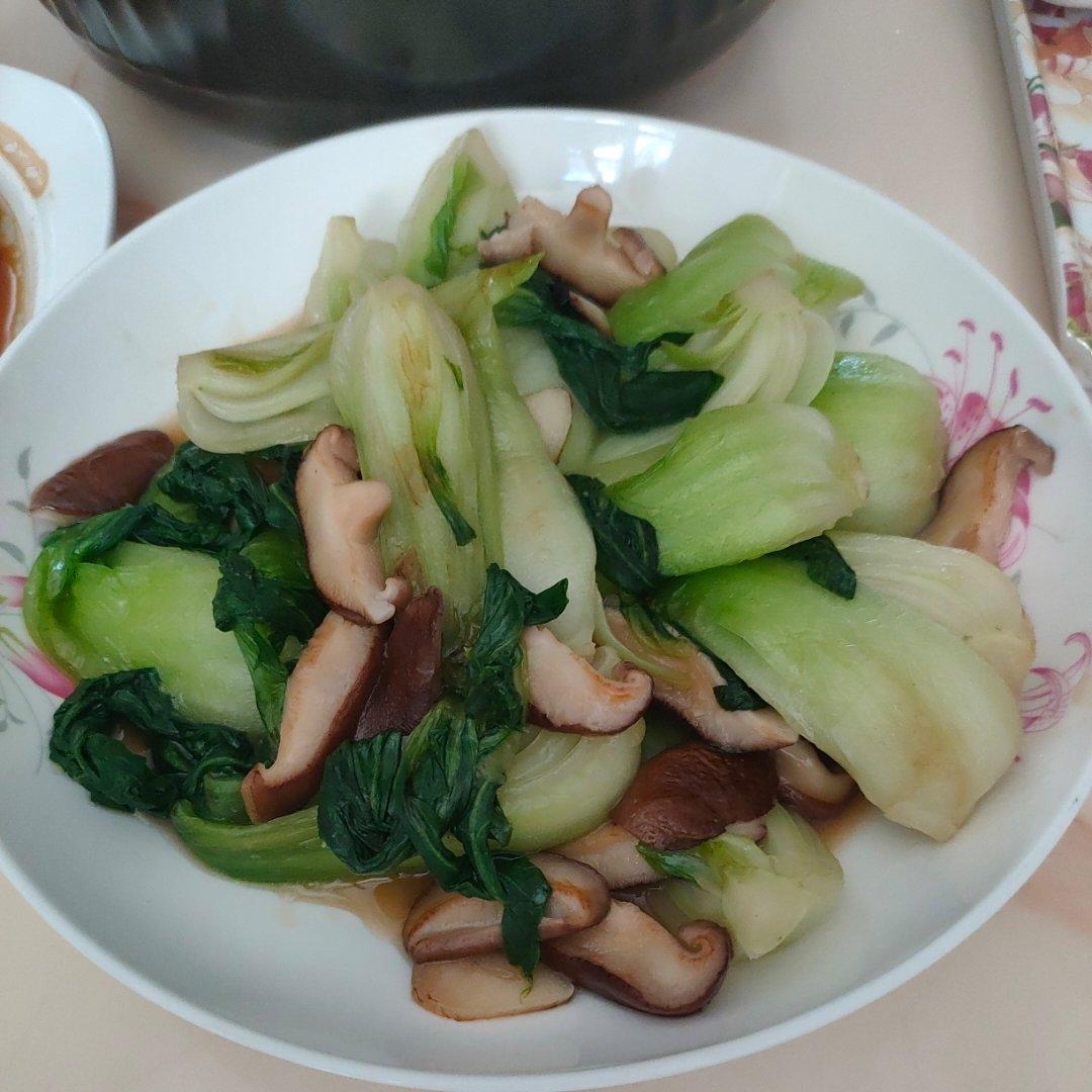 上海青炒香菇