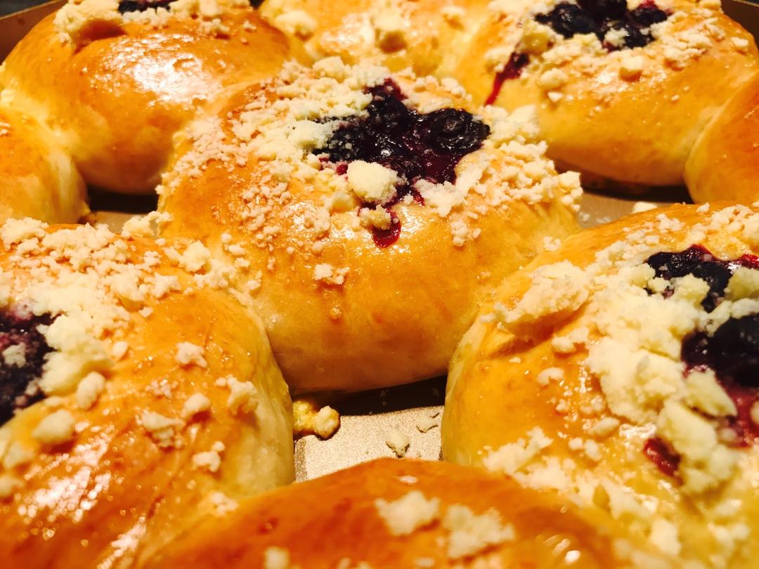 蓝莓奶酥面包