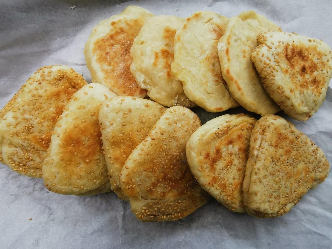 发面椒盐三角饼 味道媲美饼店 附整形细节视频