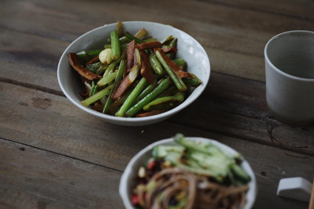 芹菜香干