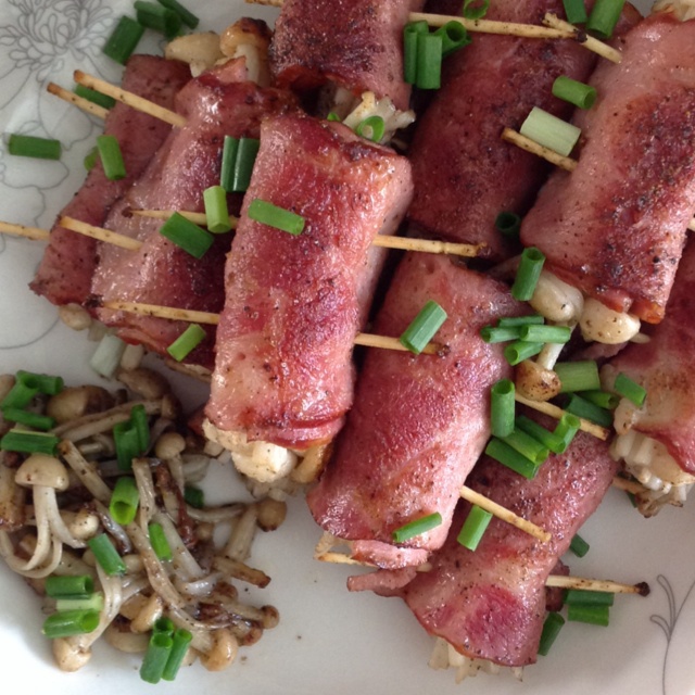 香煎培根金针菇卷