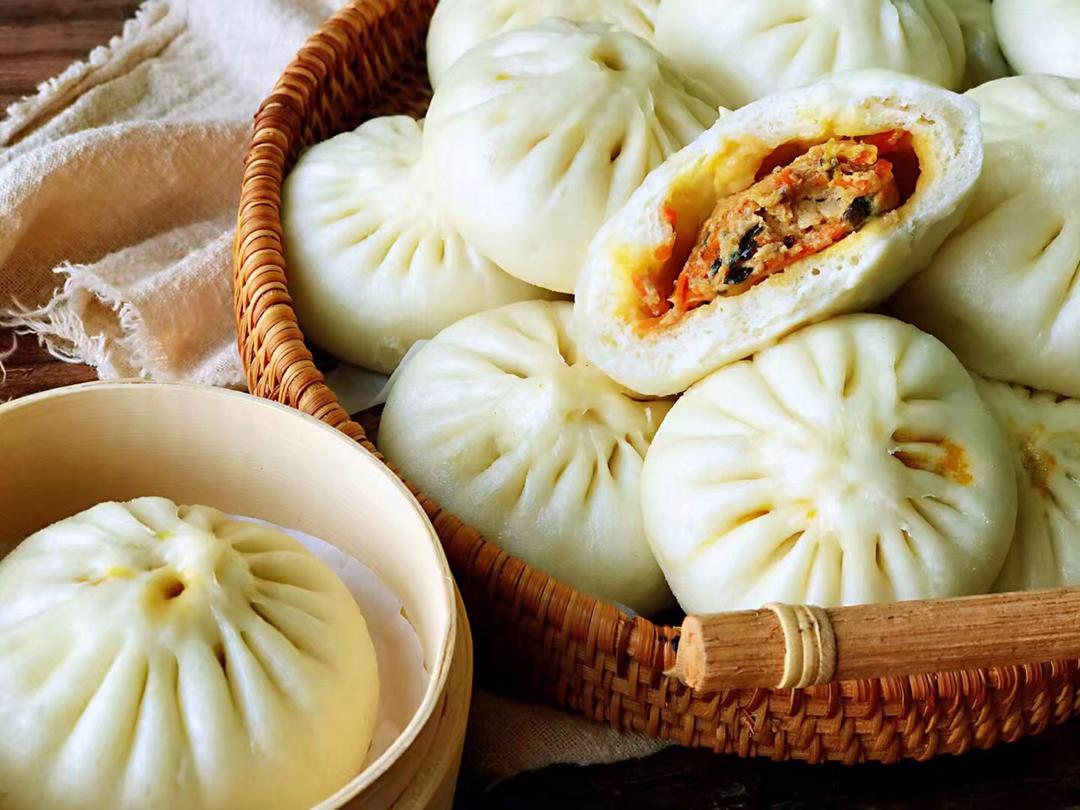 胡萝卜木耳肉包子