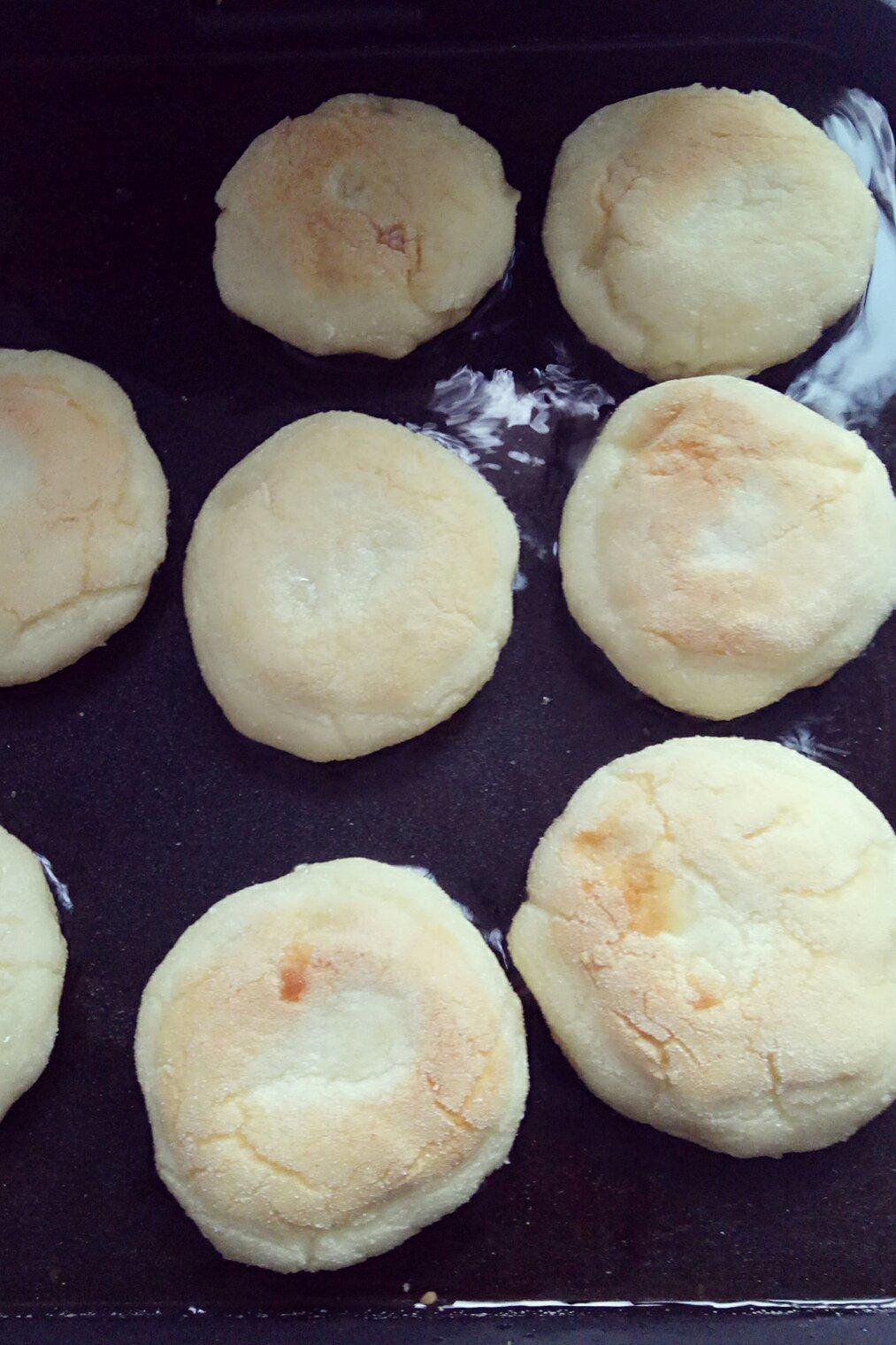 养胖一只猪做的糯米鸡蛋饼