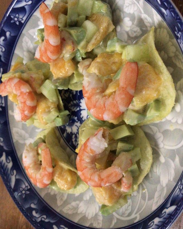 薯片牛油果大虾沙拉