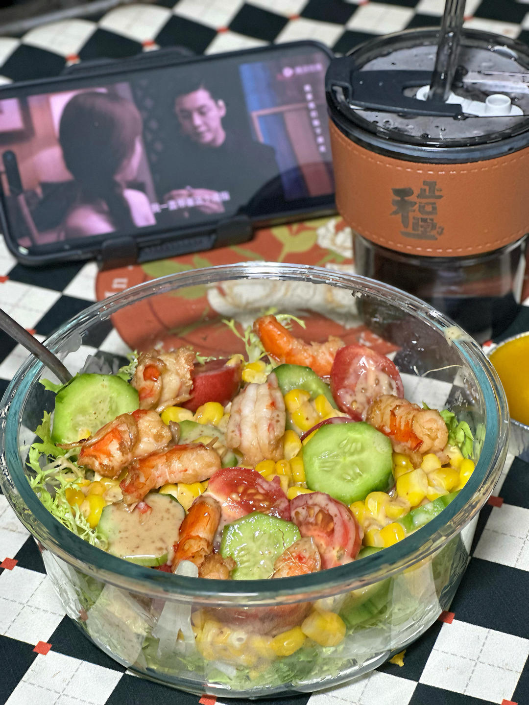 超好吃的芒果虾仁蔬菜沙拉