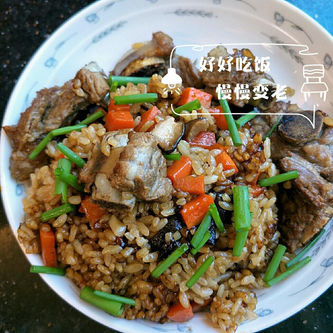 喷香排骨焖饭（爆好吃）