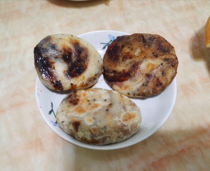 外酥里软香掉牙的麻酱红糖饼