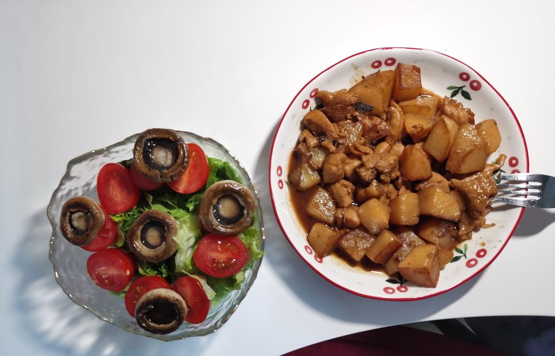 土豆焖鸡腿