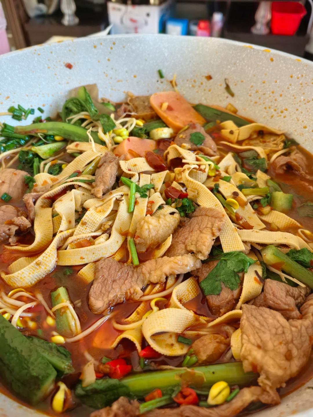 跟四川朋友学的水煮肉片 这也太香了！！