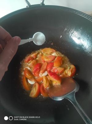 蒜香番茄炒菜花-狗哥版的做法 步骤4