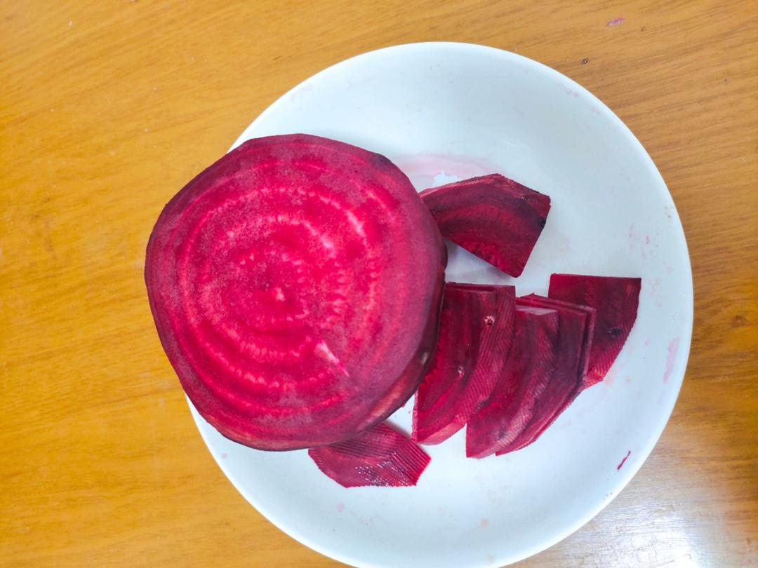 甜菜根牛肉汤