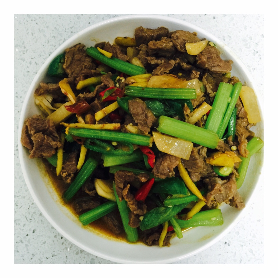 芹菜炒牛肉