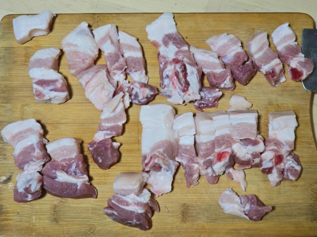 不焯水不放油的家常红烧肉