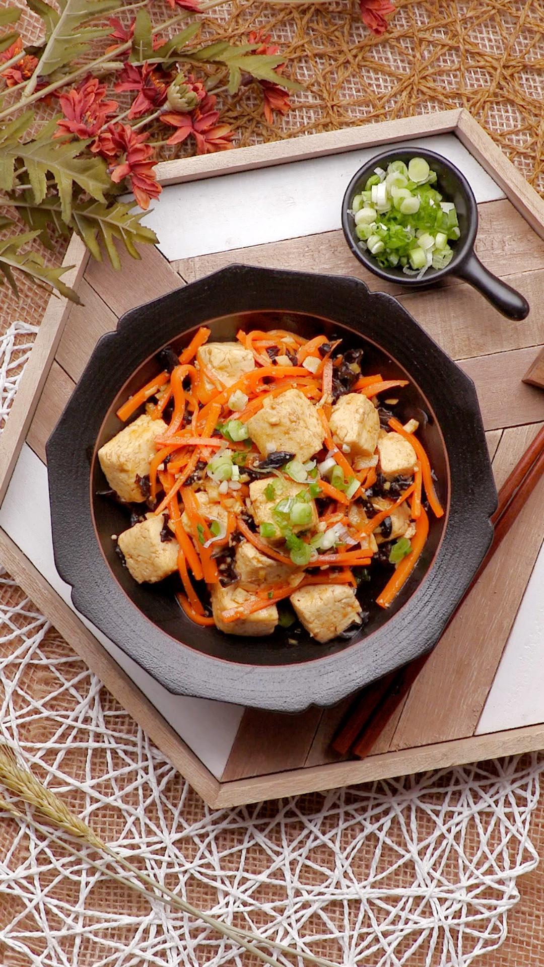 酸甜素炒豆腐的做法