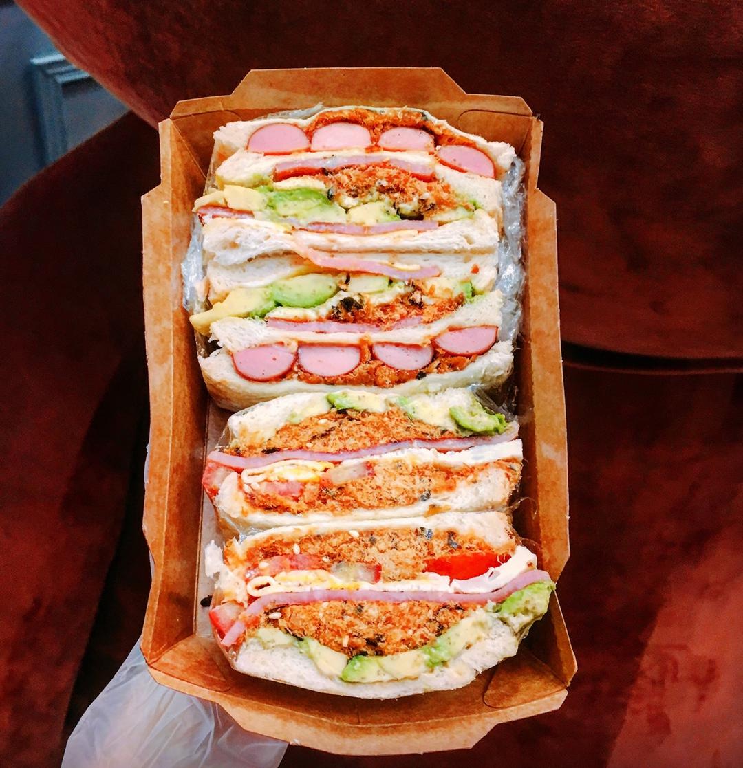 如何做超厚的沼三明治~详细tip！牛油果鸡蛋午餐肉三明治~