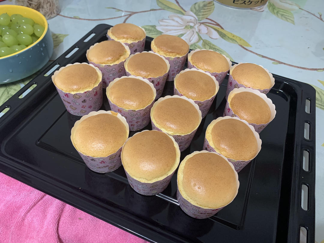 凉了也不回缩的戚风纸杯蛋糕🍰超级绵软 适合宝宝吃哦