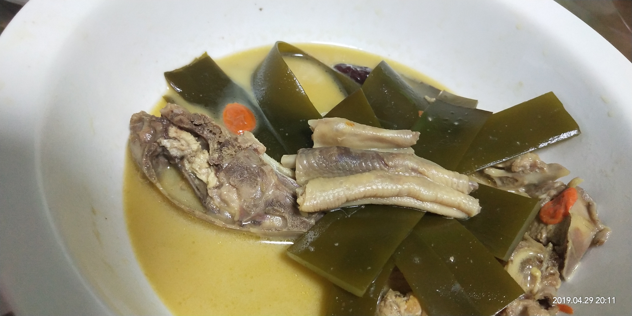 海带炖鸭汤