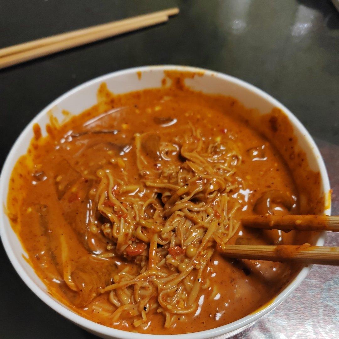 秒杀小夜市的麻酱流汁宽粉