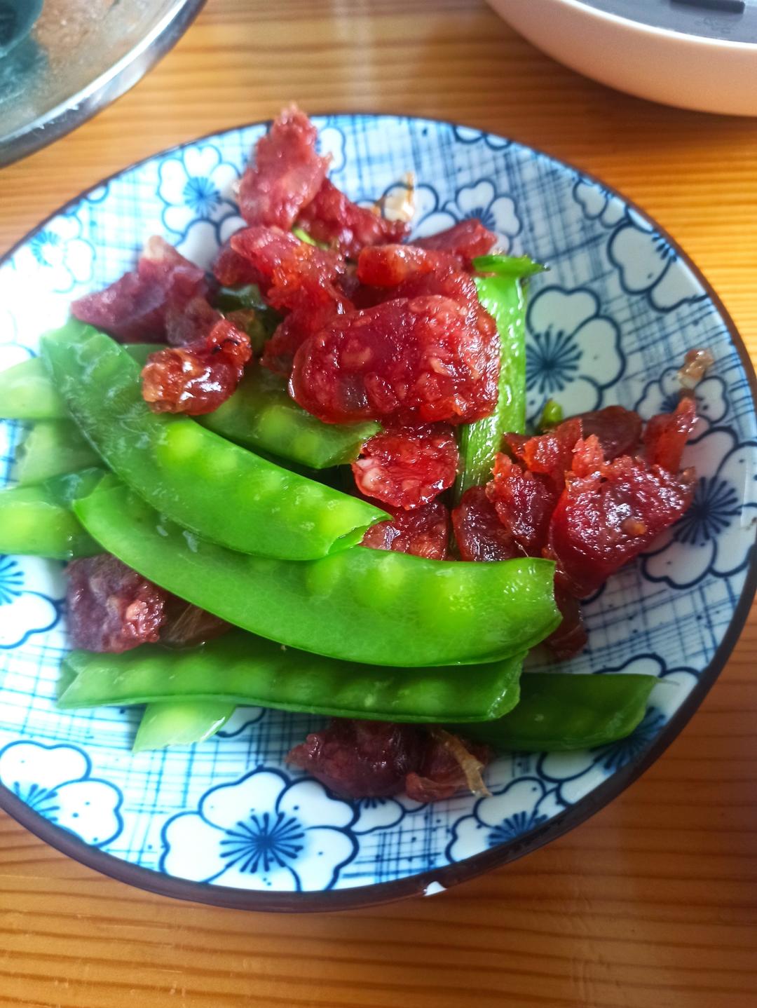 荷兰豆炒腊肠