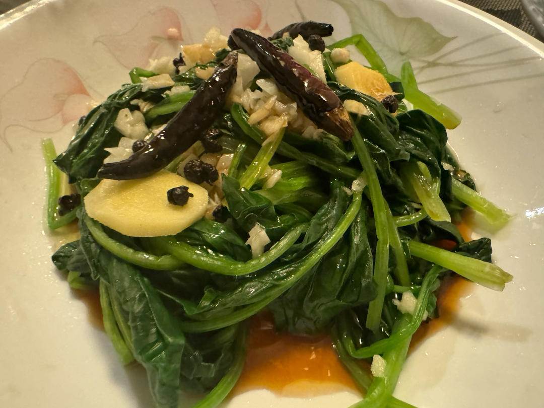 凉拌菠菜(家传秘方)