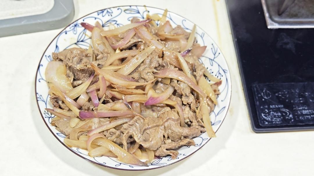 洋葱炒牛肉丝