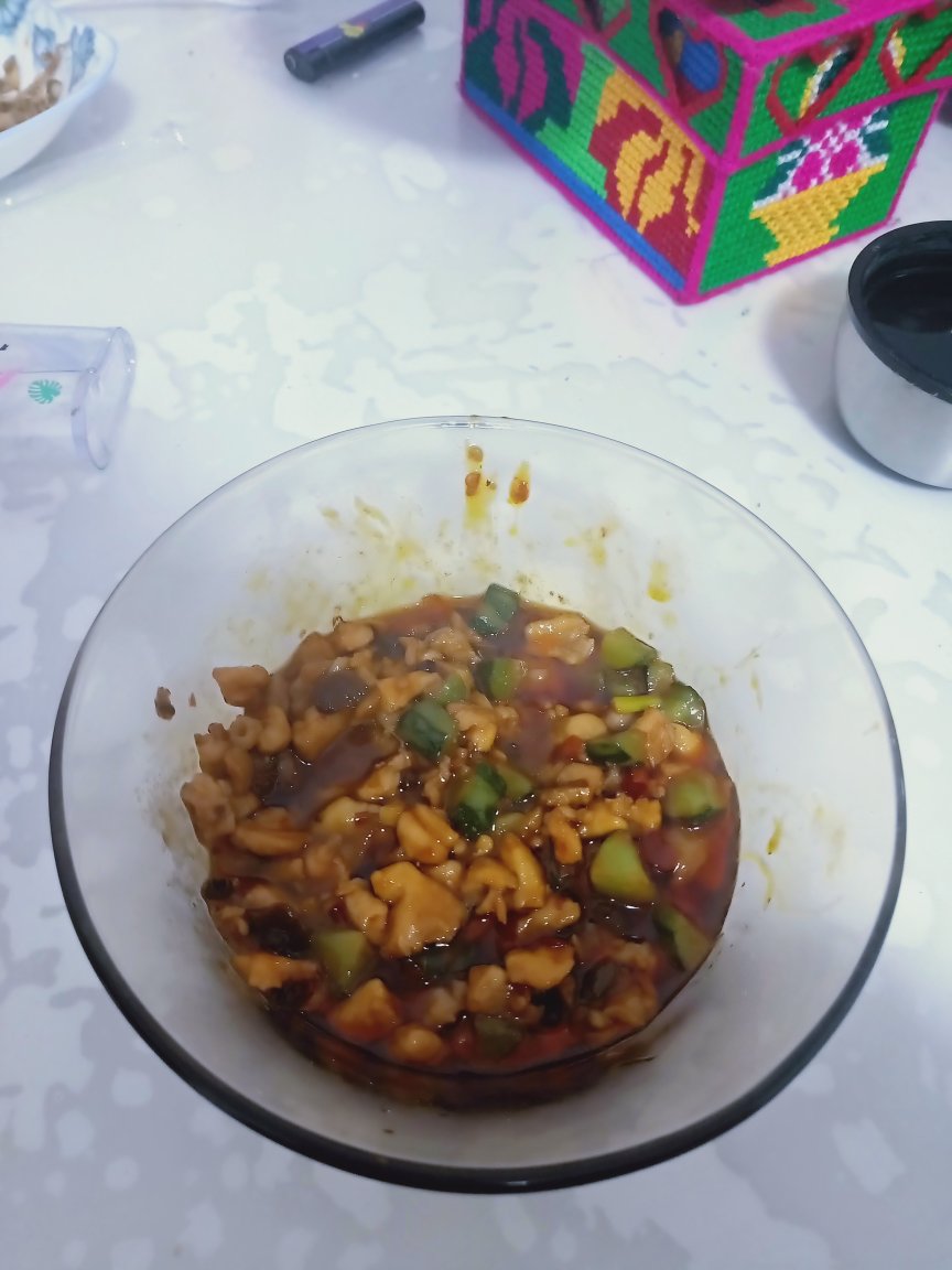 厨师长教你: “宫保鸡丁”的川味正宗做法, 一看就有食欲, 收藏了