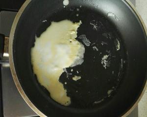 牛奶鸡蛋卷的做法 步骤4