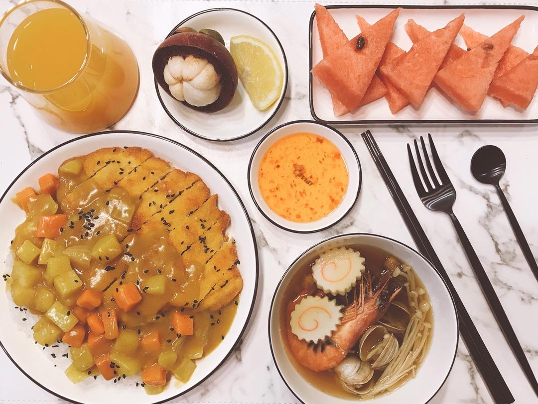 香酥咖喱猪排饭