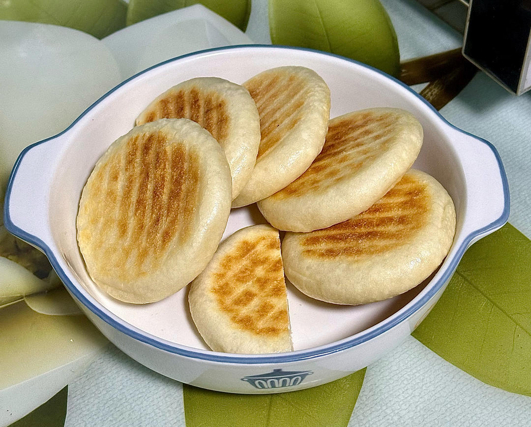 蓬松柔软的发面饼，在家就能做！