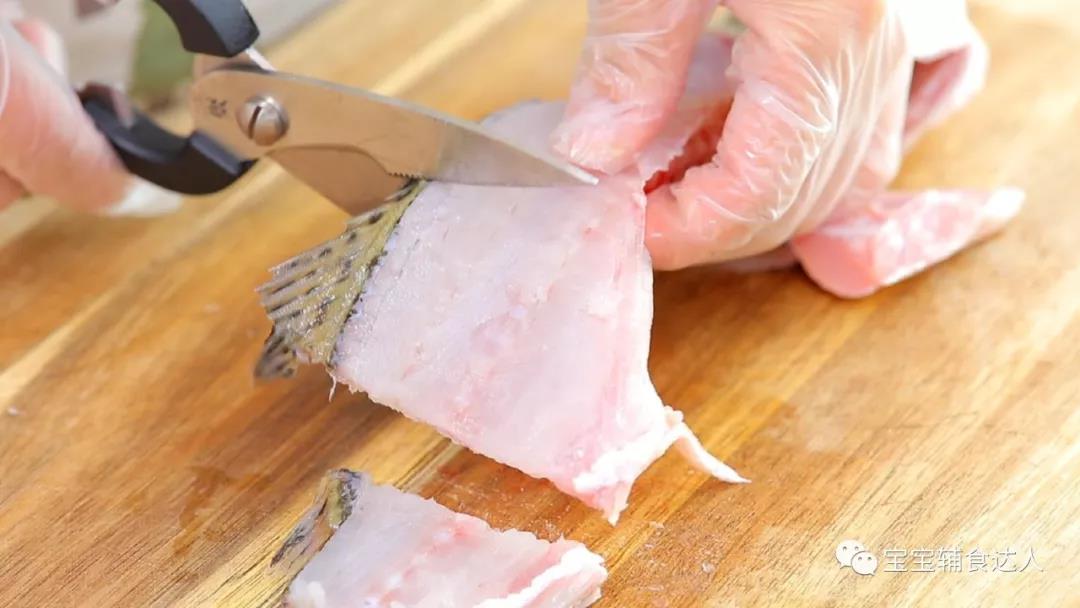 紫菜鲈鱼面条  宝宝辅食食谱的做法 步骤3