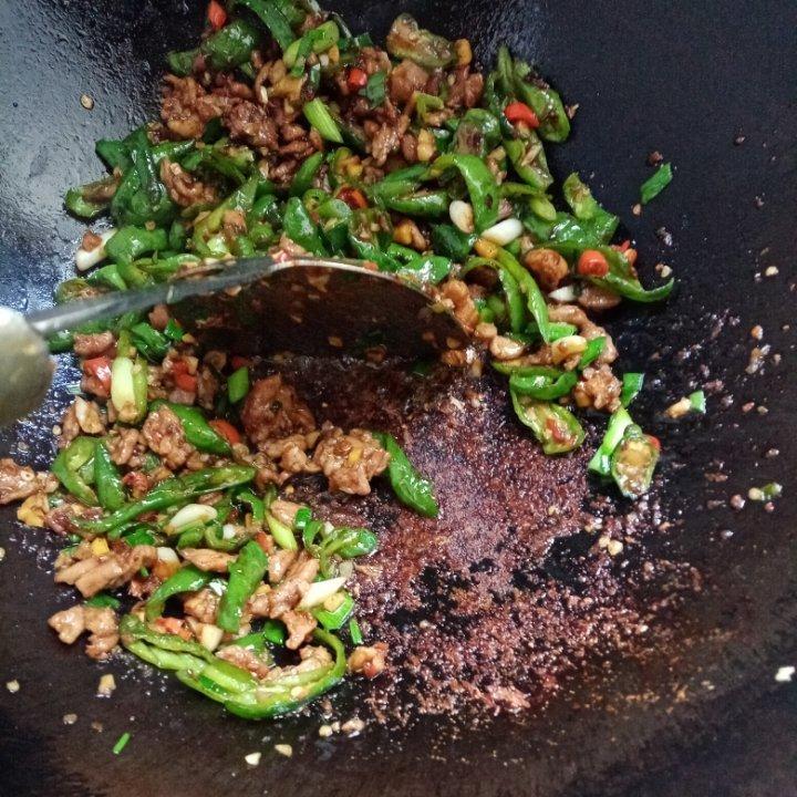 厨师长教你：“小炒肉”的家常做法，家常味很浓郁，先收藏起来