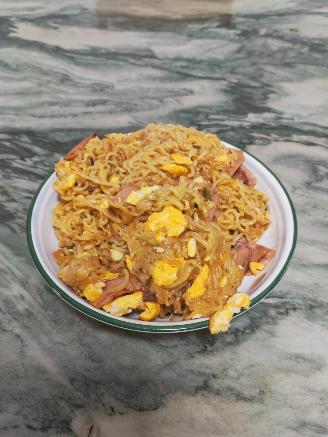 懒人版【炒方便面】