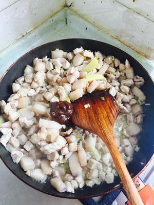 张麻麻香菇烧肉的做法 步骤10