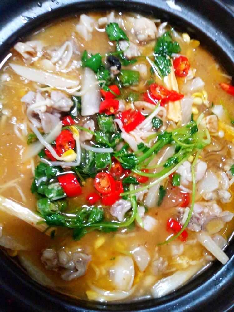 嘟嘟吧童装做的泡椒酸汤田鸡