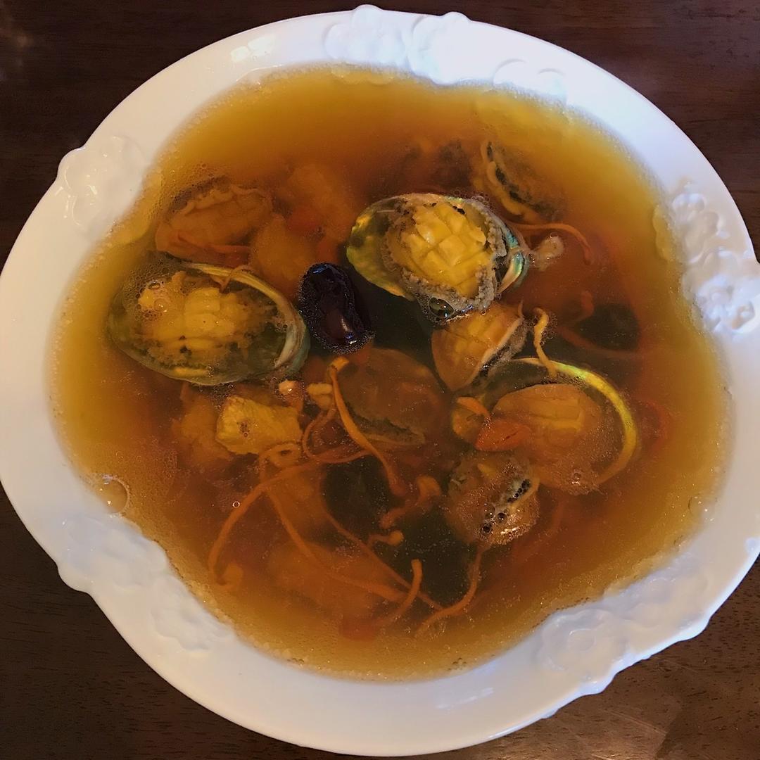 柚子家的小橙子做的虫草花鲍鱼汤