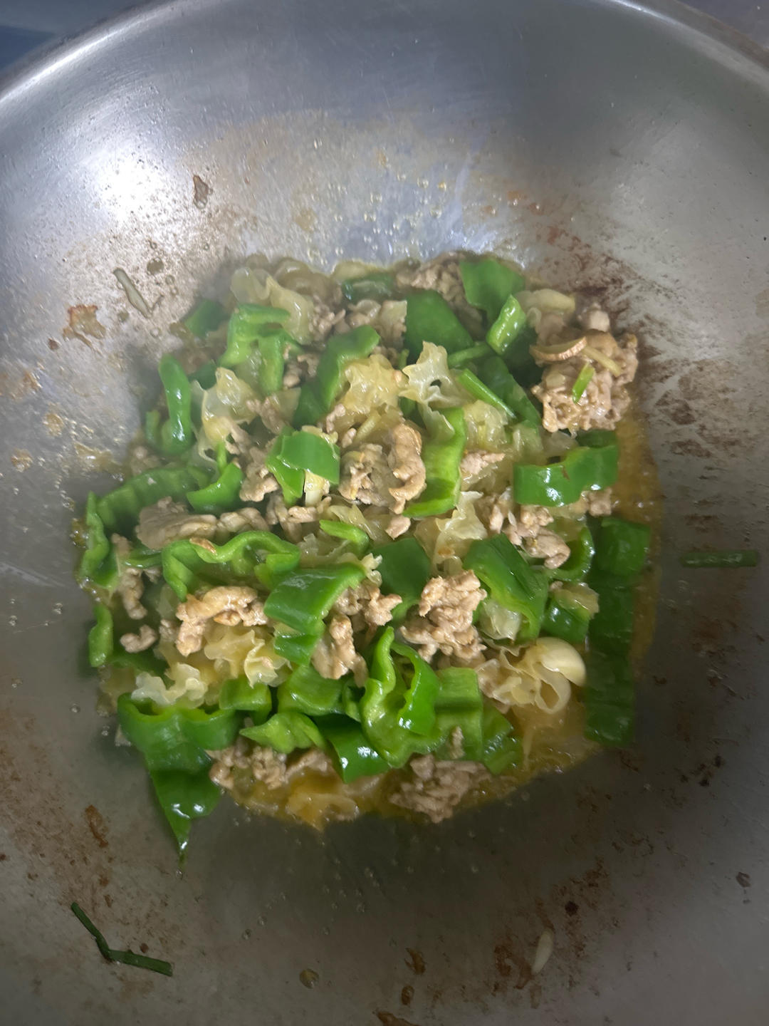 银耳炒肉