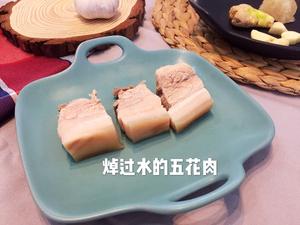 【梅干菜烧肉】妈妈拿手菜的做法 步骤2