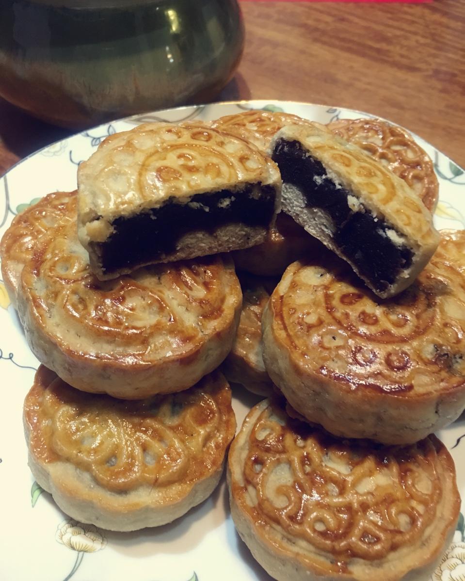 酥皮奶黄月饼